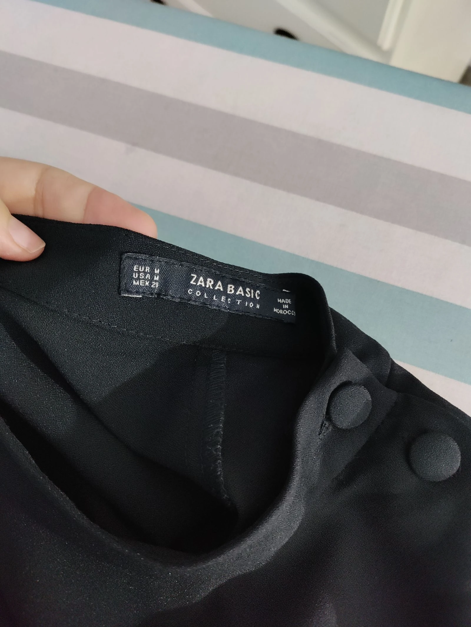 Zara Basic vestido preto com renda e botões no ombro tamanho M – photo 7